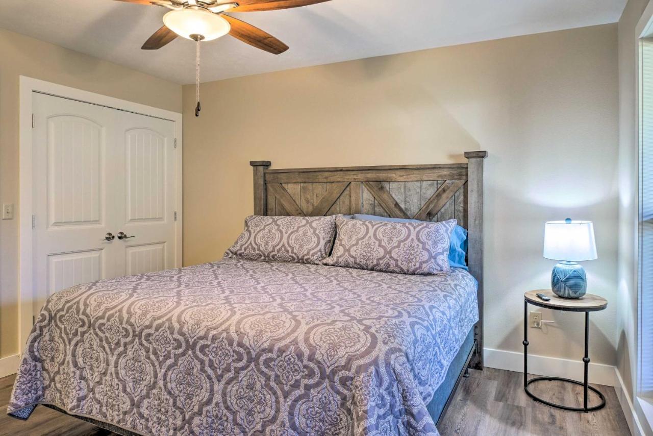 The Cozy Cottage With Lake Taneycomo Access! Branson Esterno foto