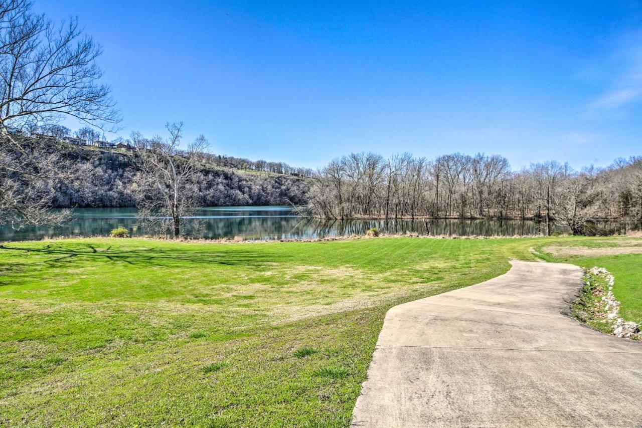The Cozy Cottage With Lake Taneycomo Access! Branson Esterno foto